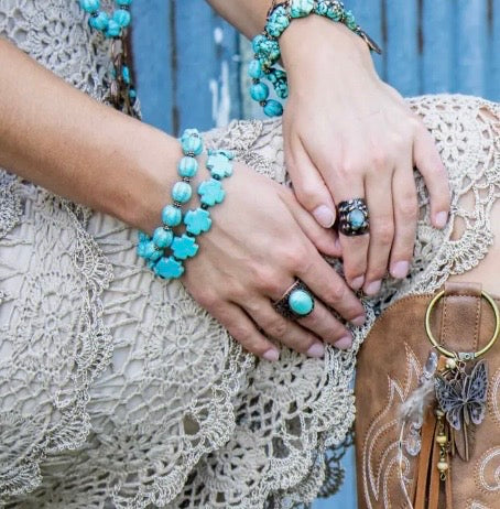Turquoise Cross
Stretch Bracelet