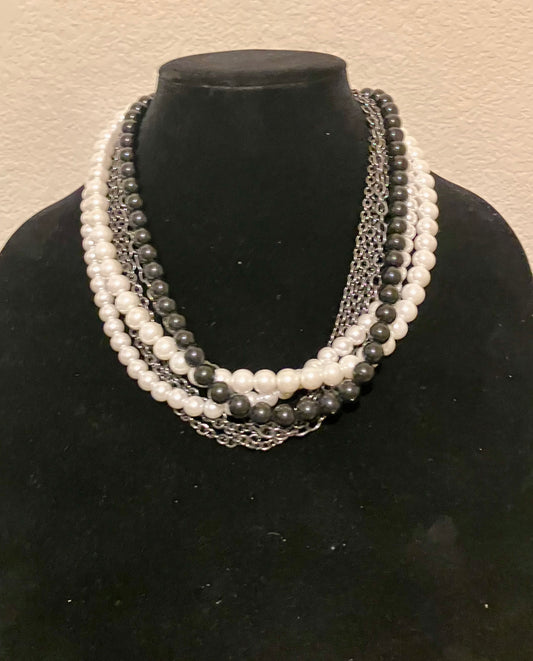 White, Black & Chain Necklace