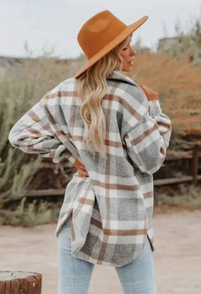 Gray Plaid Flannel
Shirt Jacket