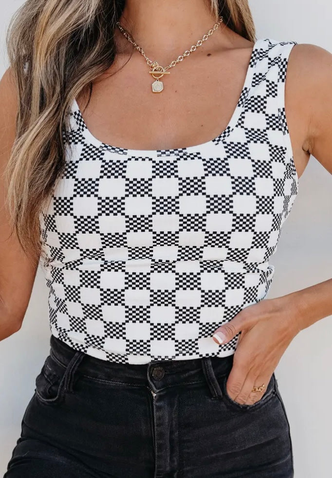 Checkered Print
Cropped Tank Top